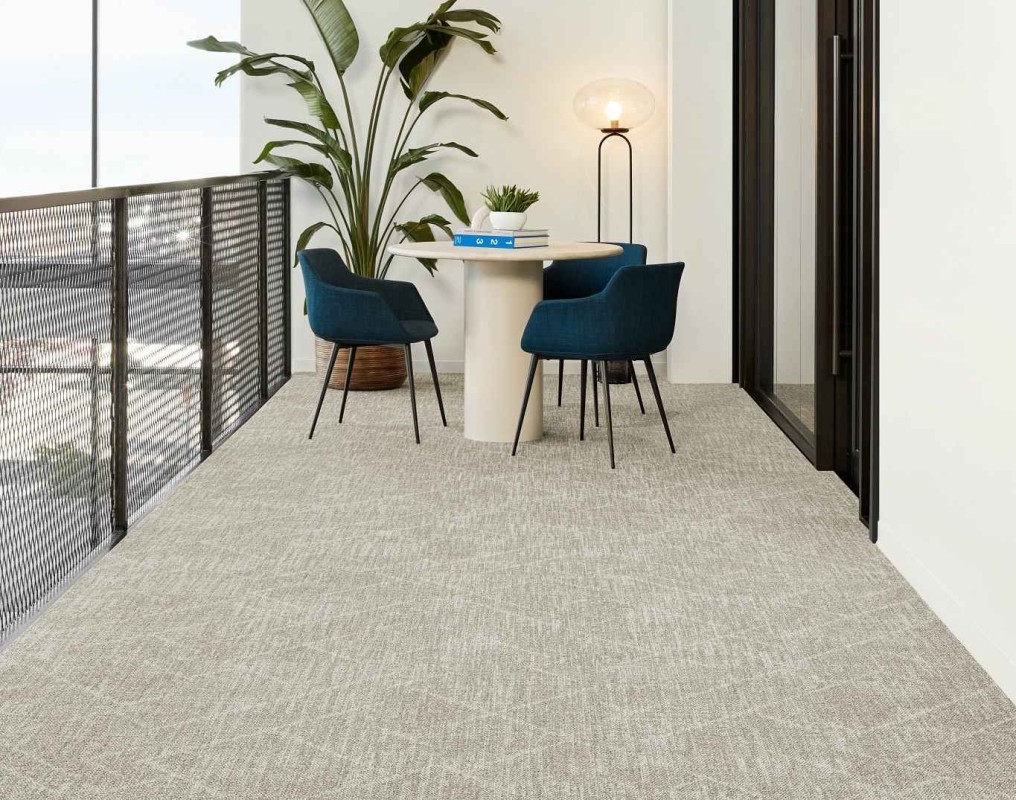 5T492_90100_FEATURE1_RGB